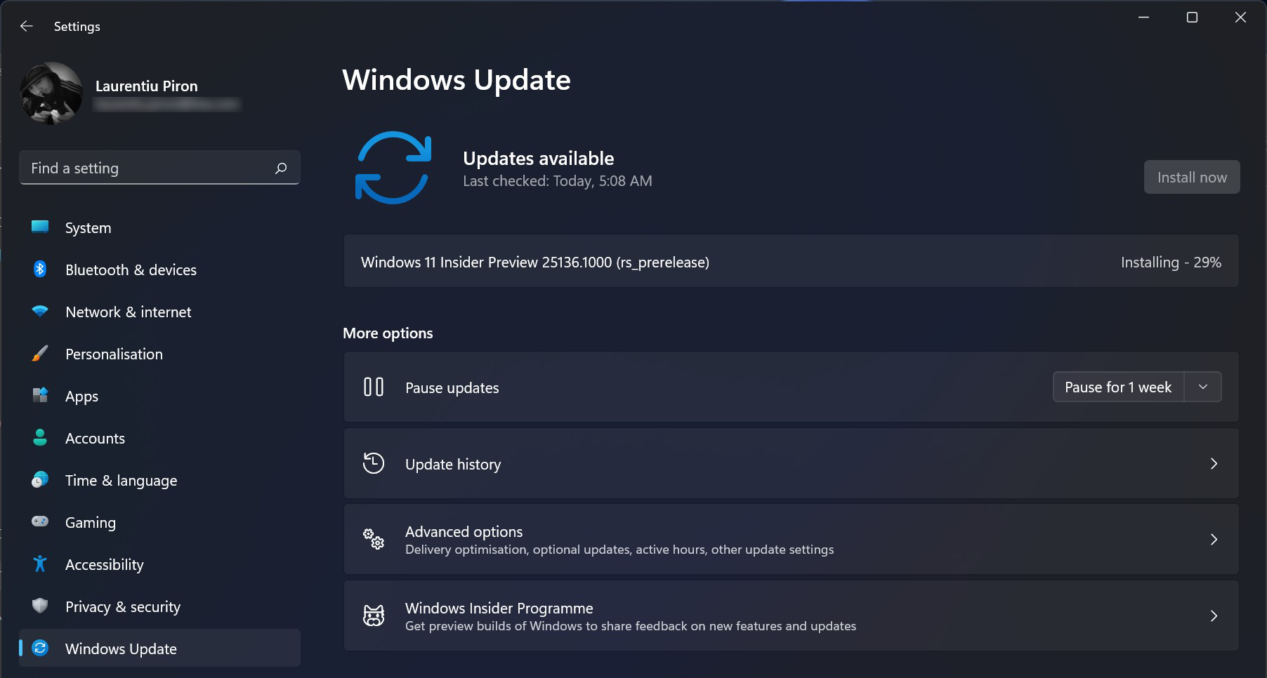 Install Windows 11 תצוגה מקדימה של מבט מבפנים
