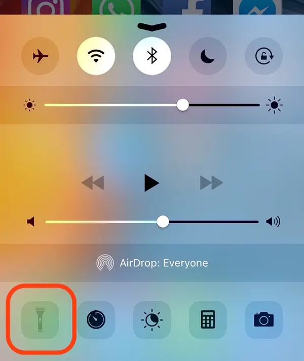 iPhone Flashlight does not work